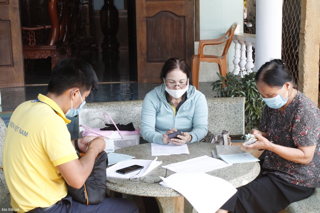 Bảo hiểm xã hội tỉnh triển khai chi trả gộp 3 tháng lương hưu và trợ cấp bảo hiểm xã hội