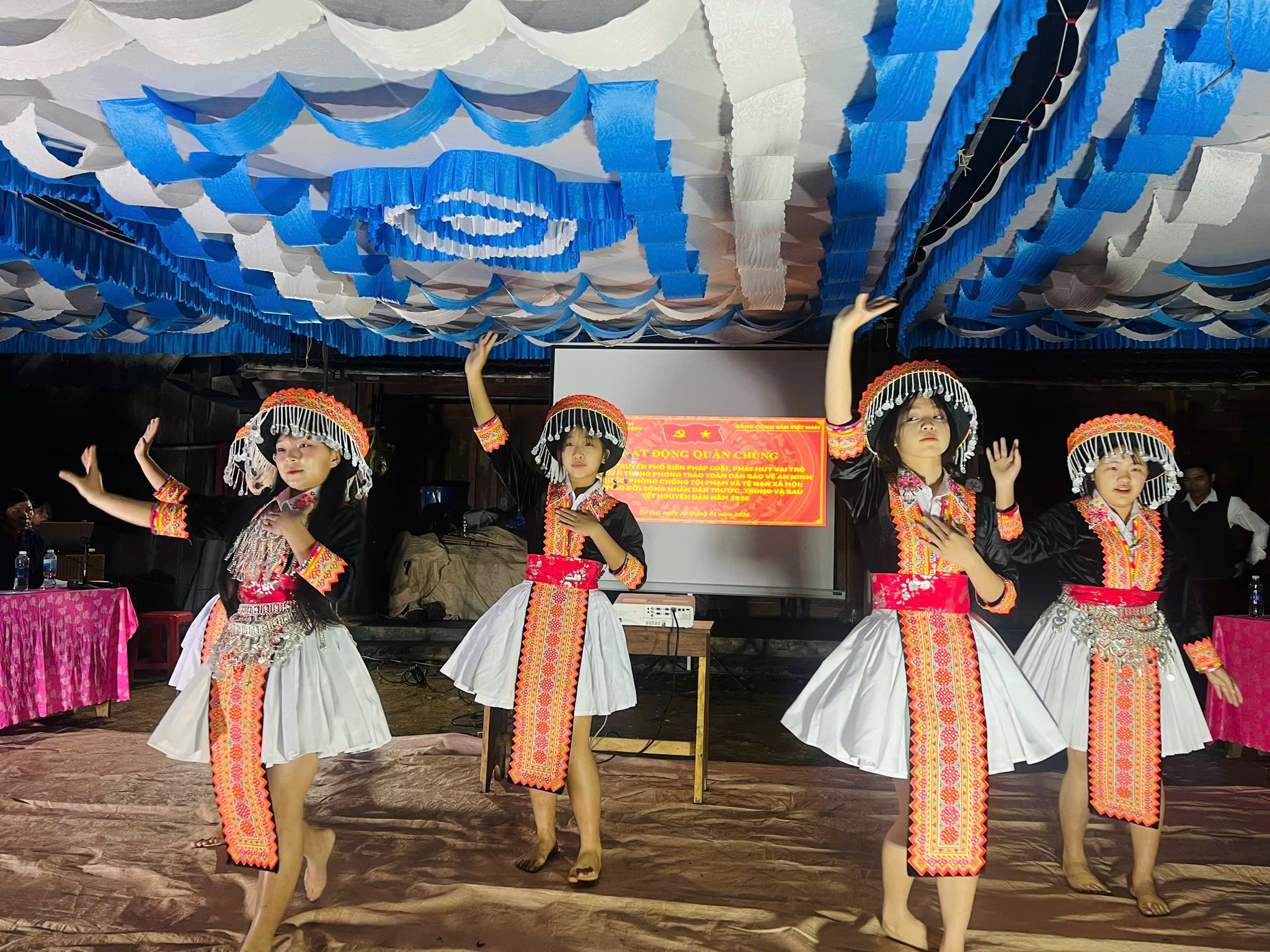 Phát động quần chúng tuyên truyền pháp luật, góp phần giữ vững an ninh nông thôn xã Cư Pui.