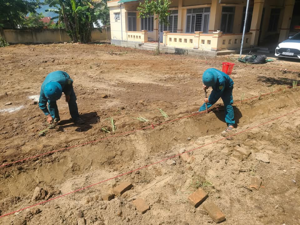 Ban CHQS xã Cư Pui chủ động chỉnh trang nơi làm việc sau khi tiếp nhận sĩ quan chính quy.