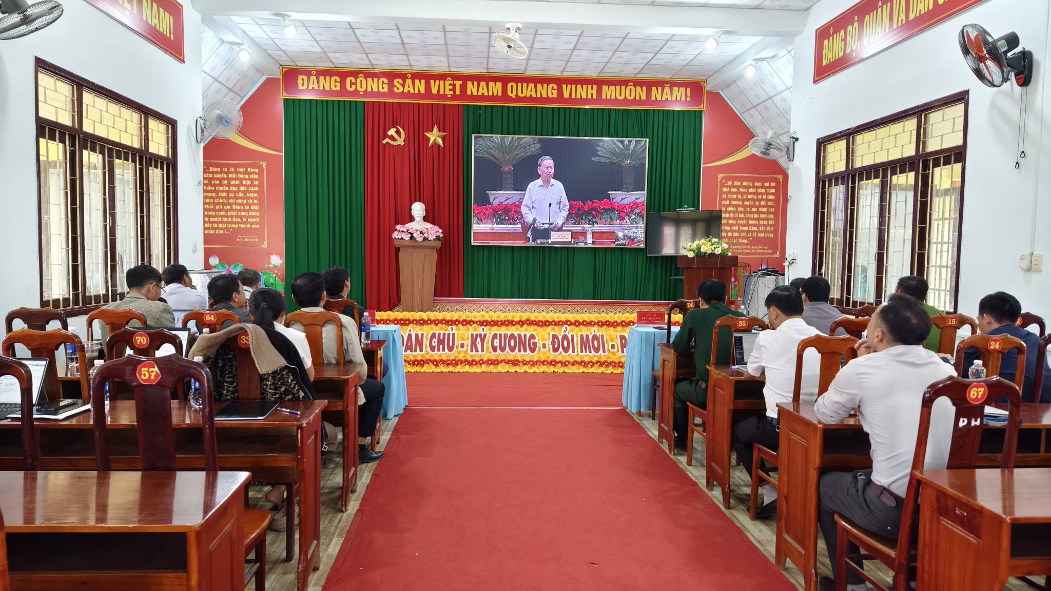 Tổng Bí thư Tô Lâm thăm, chúc Tết Đảng bộ, chính quyền và nhân dân tỉnh Đắk Lắk.