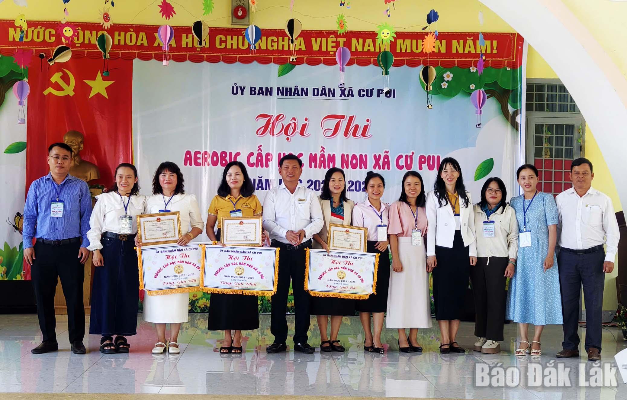 Xã Cư Pui tổ chức Hội thi Aerobic bậc mầm non