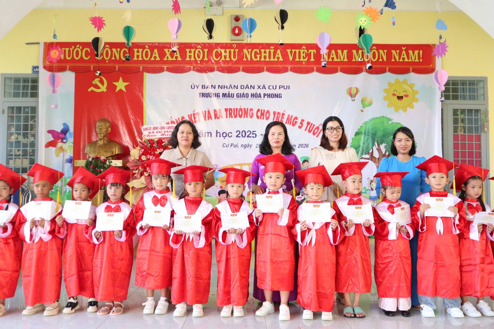 Trường Mẫu giáo Hòa Phong tổng kết năm học 2025 – 2026 và tổ chức lễ ra trường cho trẻ 5 tuổi